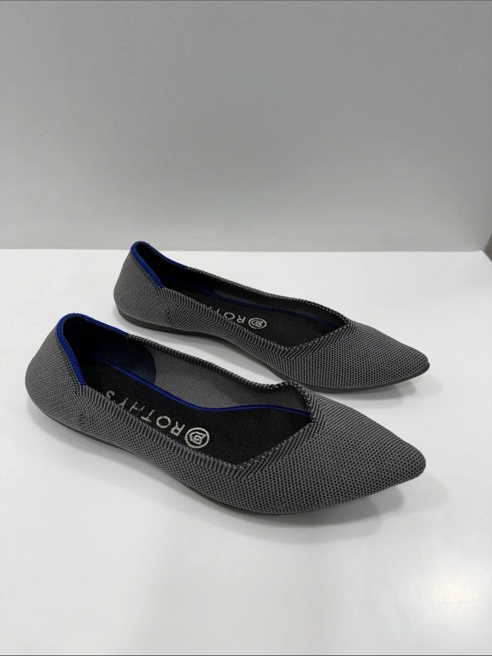 Rothy's Gray Pointed Knit Flats with Blue Trim Rothy's Grey Birdseye size 8